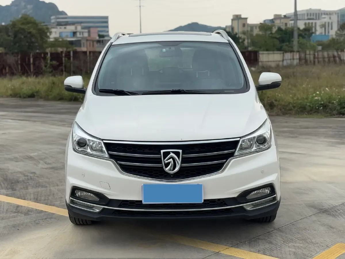 2019 BaoJun 730 1.5T 151HP L4 CVT,autocango,china used car exporter,china ev exporter,chinese used car exporter,chinese used ev exporter