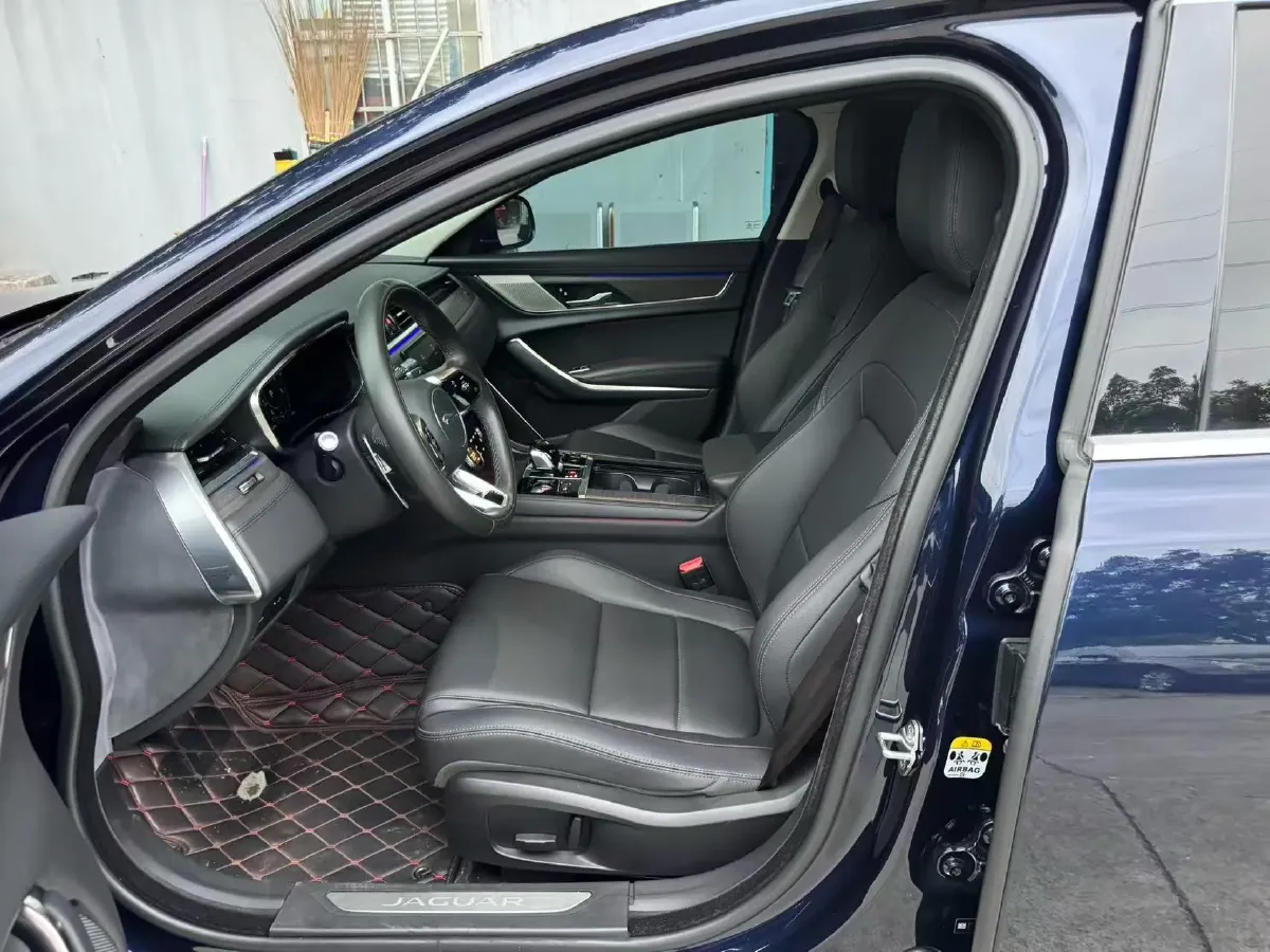 2021 Jaguar XFL 2.0T 200HP L4 8AT,autocango,china used car exporter,china ev exporter,chinese used car exporter,chinese used ev exporter