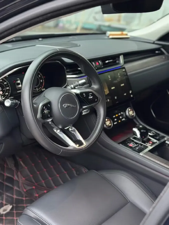 2021 Jaguar XFL 2.0T 200HP L4 8AT,autocango,china used car exporter,china ev exporter,chinese used car exporter,chinese used ev exporter