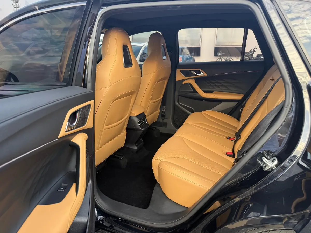 2023 Roewe RX5 1.5T 188HP L4 7DCT,autocango,china used car exporter,china ev exporter,chinese used car exporter,chinese used ev exporter