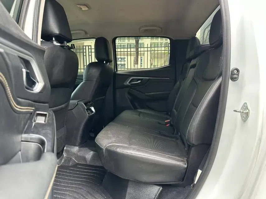2021 Isuzu D-MAX 1.9T 163HP L4 6AT,autocango,china used car exporter,china ev exporter,chinese used car exporter,chinese used ev exporter