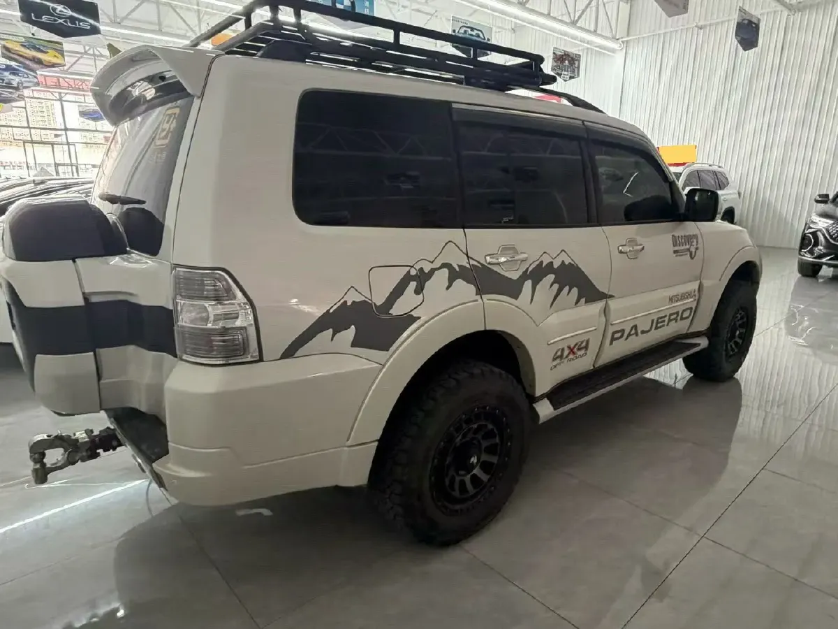 2018 Mitsubishi Pajero 3.0L 174HP V6 5AT,autocango,china used car exporter,china ev exporter,chinese used car exporter,chinese used ev exporter