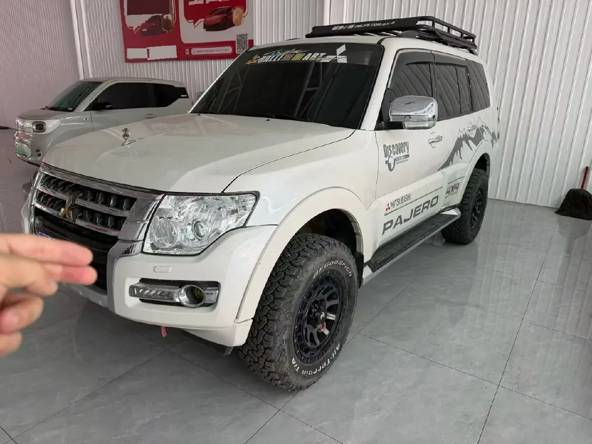 2018 Mitsubishi Pajero 3.0L 174HP V6 5AT,autocango,china used car exporter,china ev exporter,chinese used car exporter,chinese used ev exporter