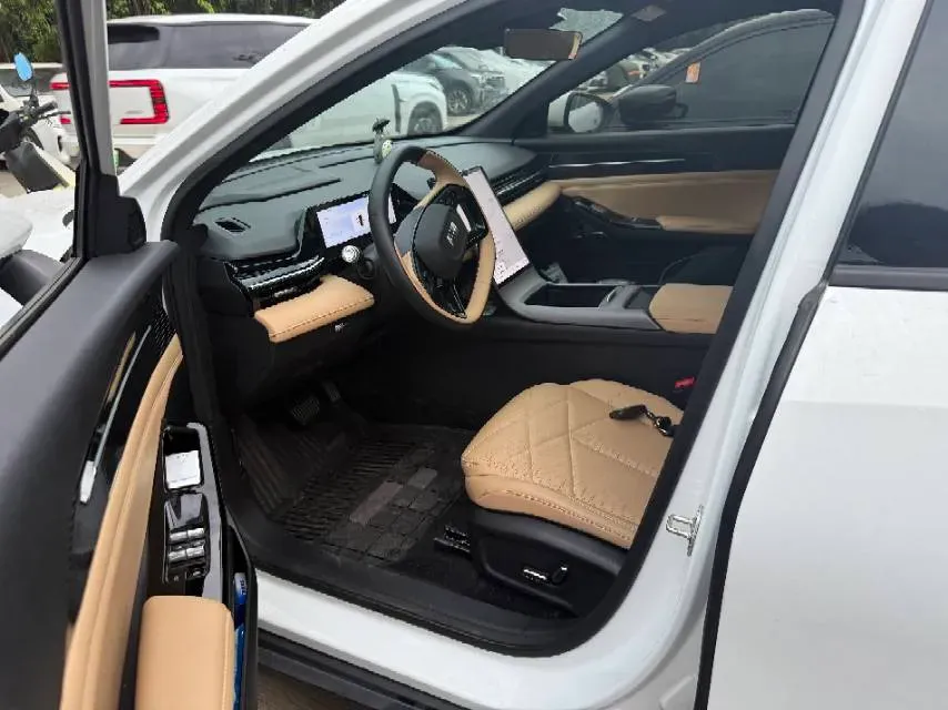 2023 Geely Galaxy L6 1.5T 163HP L4 3DHT PHEV,autocango,china used car exporter,china ev exporter,chinese used car exporter,chinese used ev exporter