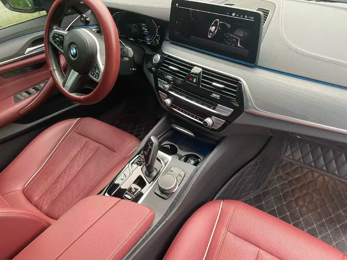 2021 BMW 5 Series 2.0T 184HP L4 8AT PHEV 17.7KWH,autocango,china used car exporter,china ev exporter,chinese used car exporter,chinese used ev exporter