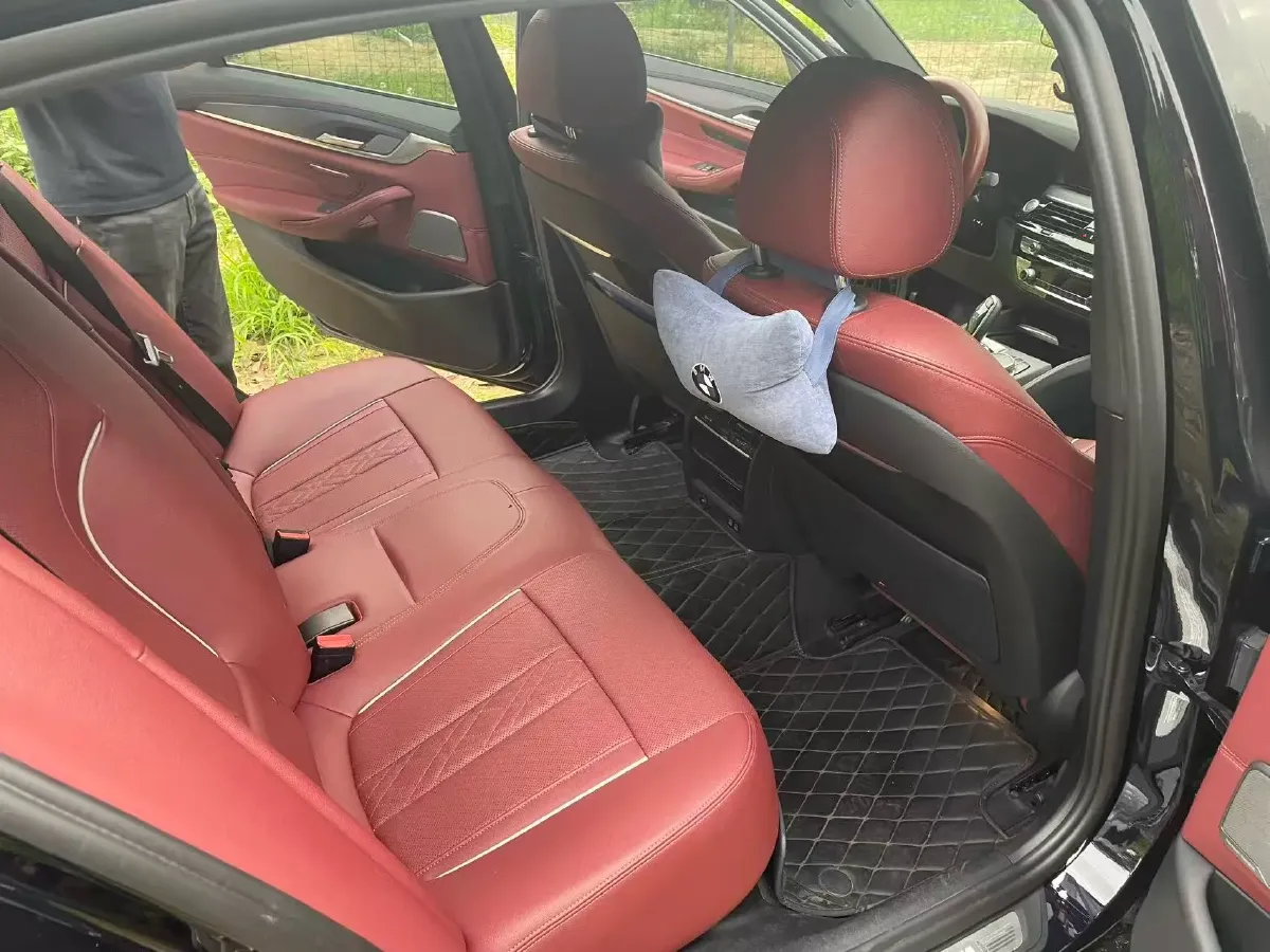 2021 BMW 5 Series 2.0T 184HP L4 8AT PHEV 17.7KWH,autocango,china used car exporter,china ev exporter,chinese used car exporter,chinese used ev exporter