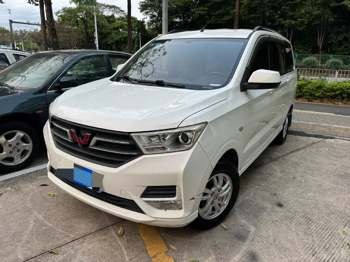 2018 WuLing HongGuang 1.5L 105HP L4 5MT,autocango,china used car exporter,china ev exporter,chinese used car exporter,chinese used ev exporter