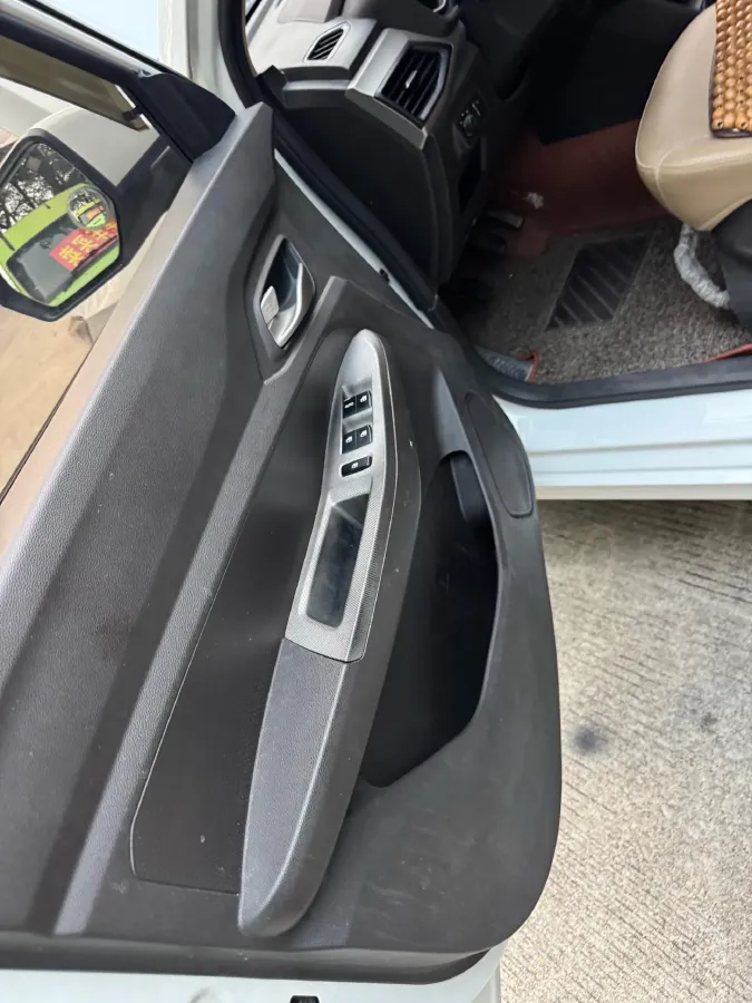 2018 WuLing HongGuang 1.5L 105HP L4 5MT,autocango,china used car exporter,china ev exporter,chinese used car exporter,chinese used ev exporter