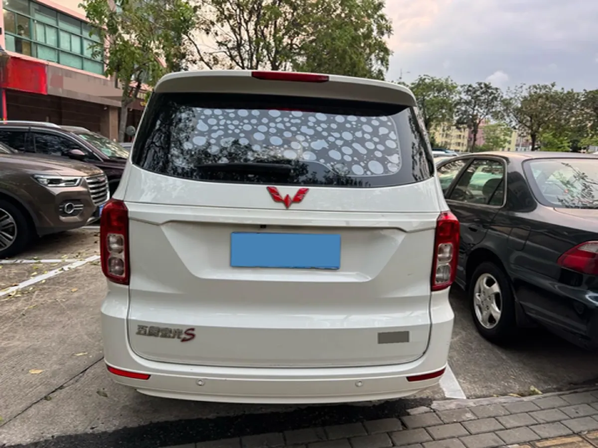 2018 WuLing HongGuang 1.5L 105HP L4 5MT,autocango,china used car exporter,china ev exporter,chinese used car exporter,chinese used ev exporter