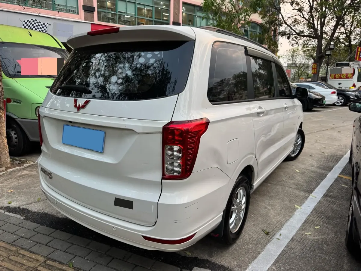 2018 WuLing HongGuang 1.5L 105HP L4 5MT,autocango,china used car exporter,china ev exporter,chinese used car exporter,chinese used ev exporter