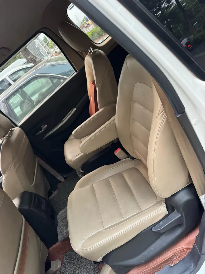 2018 WuLing HongGuang 1.5L 105HP L4 5MT,autocango,china used car exporter,china ev exporter,chinese used car exporter,chinese used ev exporter