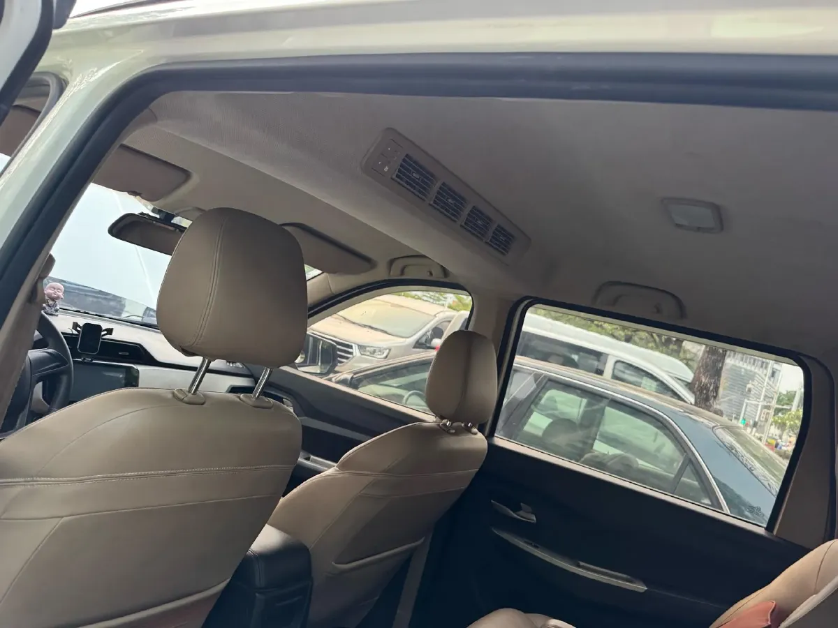 2018 WuLing HongGuang 1.5L 105HP L4 5MT,autocango,china used car exporter,china ev exporter,chinese used car exporter,chinese used ev exporter