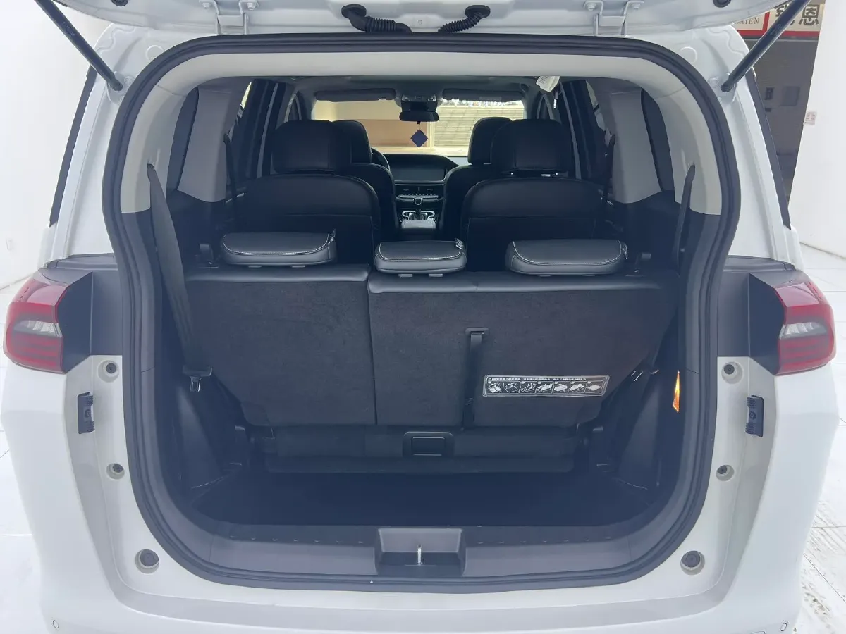 2023 GAC Trumpchi M6 1.5T 177HP L4 7DCT,autocango,china used car exporter,china ev exporter,chinese used car exporter,chinese used ev exporter