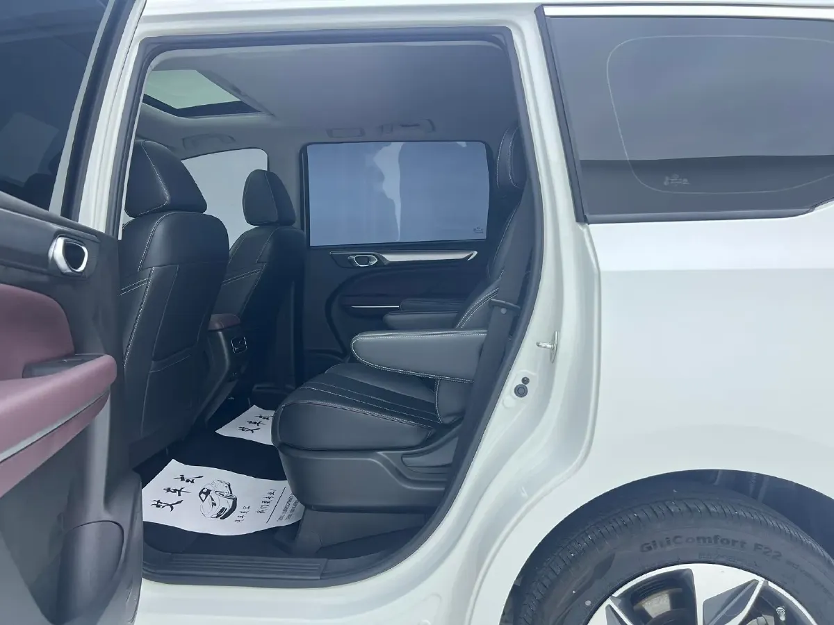 2023 GAC Trumpchi M6 1.5T 177HP L4 7DCT,autocango,china used car exporter,china ev exporter,chinese used car exporter,chinese used ev exporter