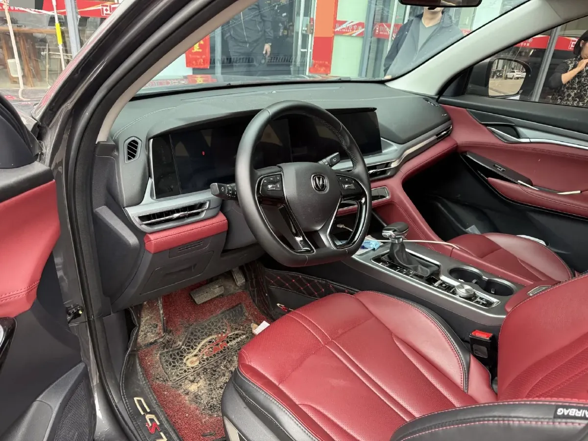 2022 ChangAn CS75 Plus 1.5T 188HP L4 8AT,autocango,china used car exporter,china ev exporter,chinese used car exporter,chinese used ev exporter