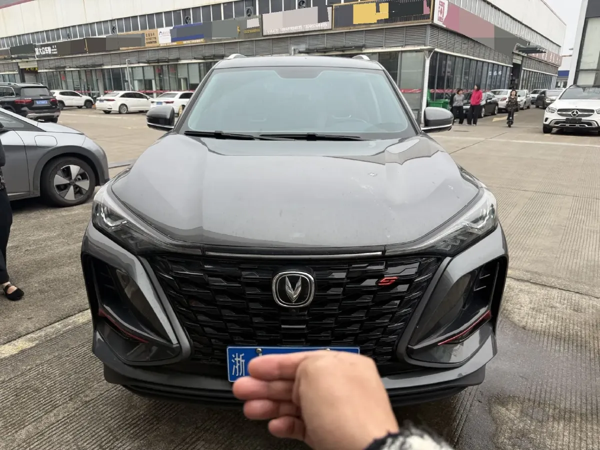 2022 ChangAn CS75 Plus 1.5T 188HP L4 8AT,autocango,china used car exporter,china ev exporter,chinese used car exporter,chinese used ev exporter