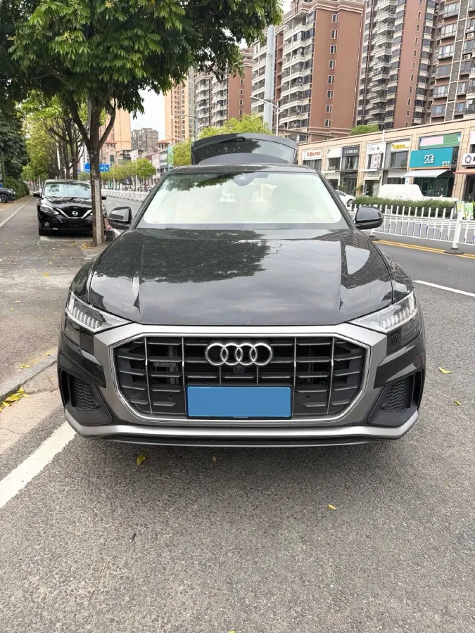 2022 Audi Q8 3.0T 340HP V6 8AT,autocango,china used car exporter,china ev exporter,chinese used car exporter,chinese used ev exporter