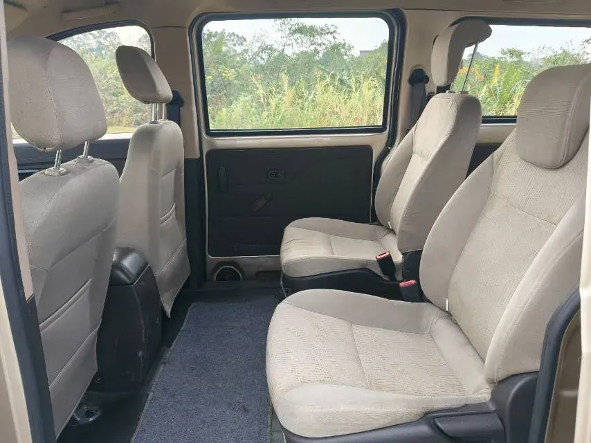 2016 WuLing RongGuang V 1.5L 112HP L4 5MT,autocango,china used car exporter,china ev exporter,chinese used car exporter,chinese used ev exporter