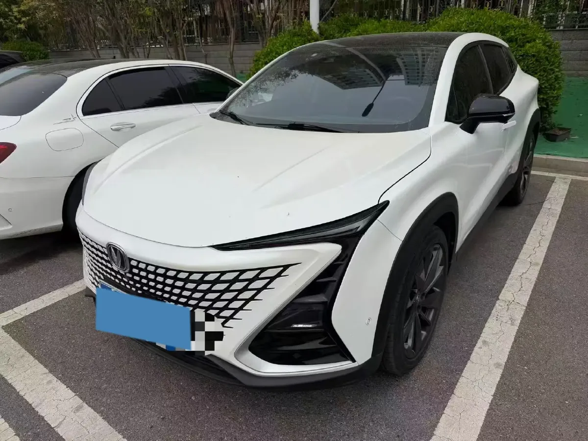 2020 ChangAn UNI-T 1.5T 180HP L4 7DCT,autocango,china used car exporter,china ev exporter,chinese used car exporter,chinese used ev exporter