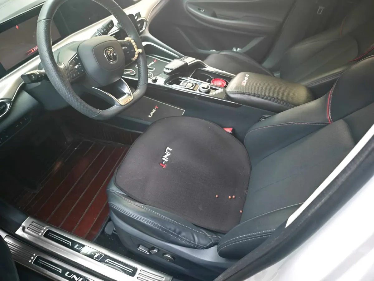 2020 ChangAn UNI-T 1.5T 180HP L4 7DCT,autocango,china used car exporter,china ev exporter,chinese used car exporter,chinese used ev exporter