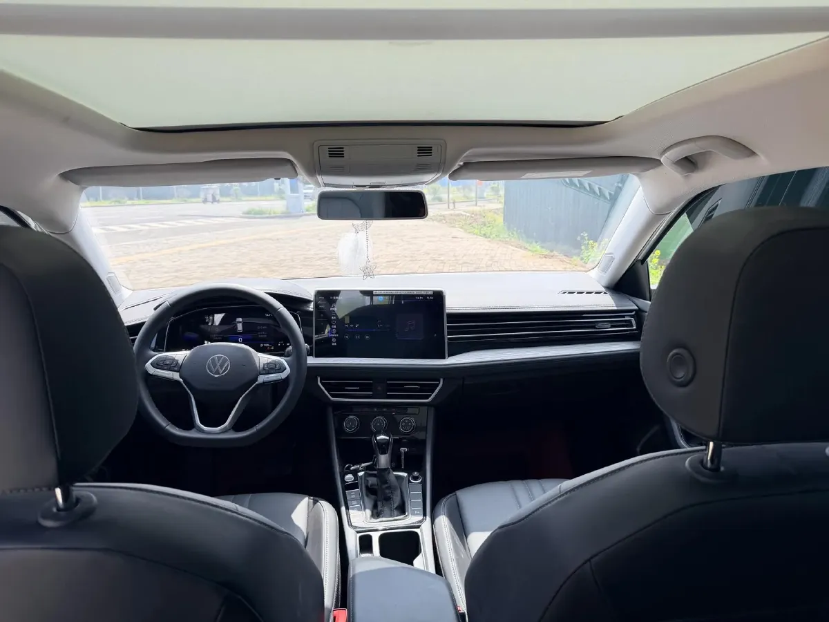 2025 Volkswagen Sagitar 1.5T 160HP L4 7DCT,autocango,china used car exporter,china ev exporter,chinese used car exporter,chinese used ev exporter