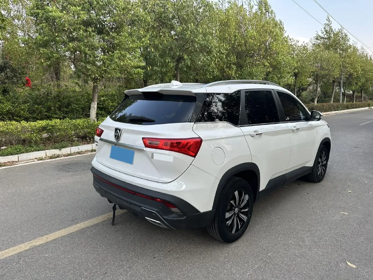 2018 BaoJun 530 1.5T 150HP L4 6MT,autocango,china used car exporter,china ev exporter,chinese used car exporter,chinese used ev exporter