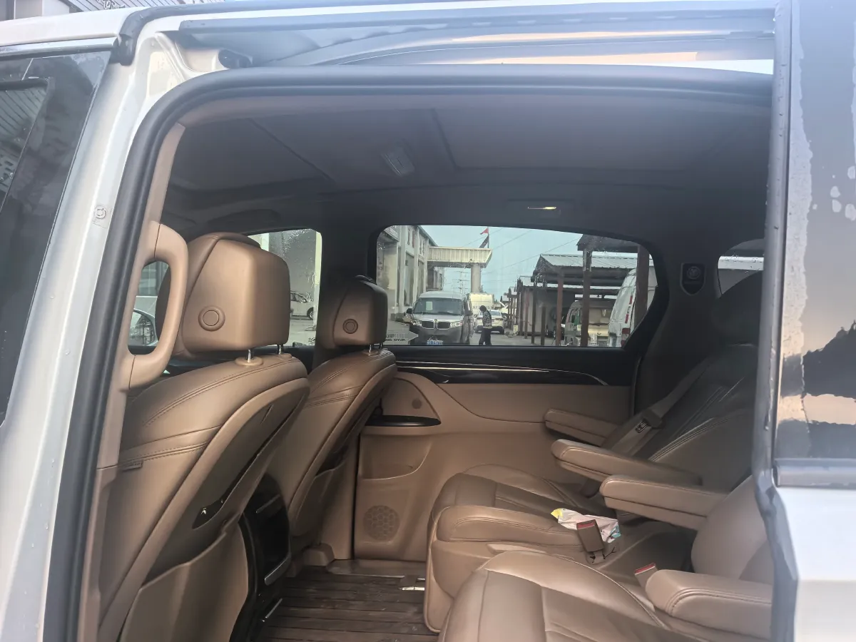 2018 Buick GL8 2.0T 260HP L4 6AT,autocango,china used car exporter,china ev exporter,chinese used car exporter,chinese used ev exporter