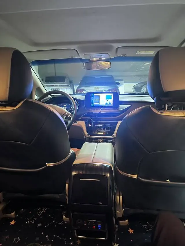 2023 Buick GL8 2.0T 237HP L4 9AT,autocango,china used car exporter,china ev exporter,chinese used car exporter,chinese used ev exporter