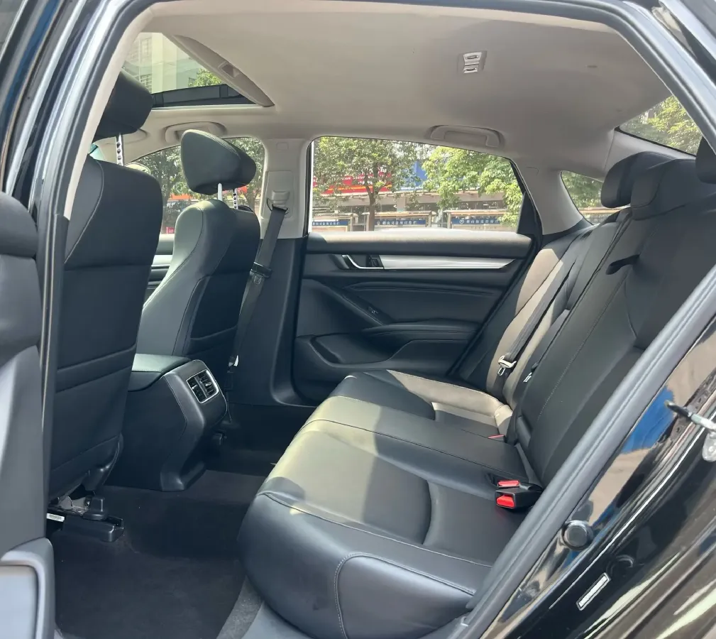 2021 Honda Accord 1.5T 194HP L4 CVT,autocango,china used car exporter,china ev exporter,chinese used car exporter,chinese used ev exporter