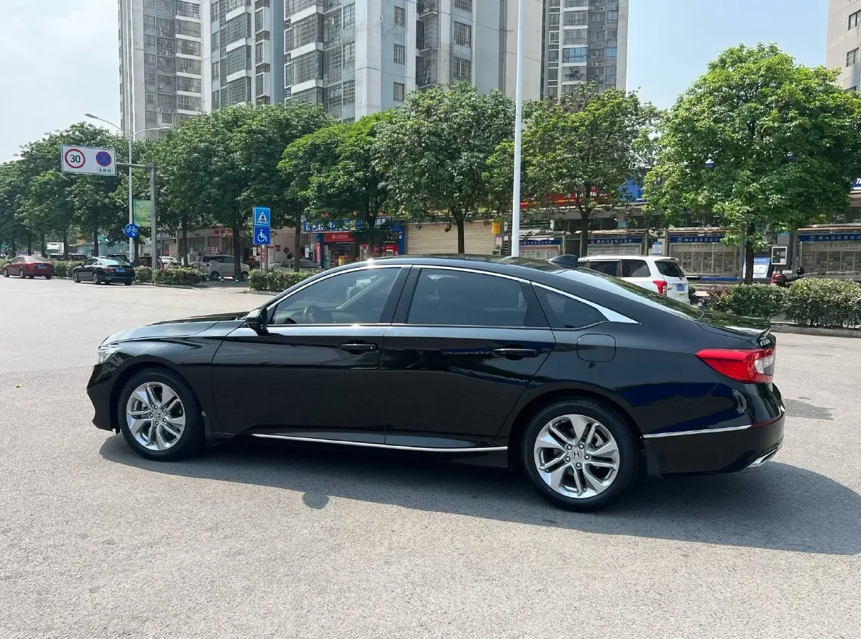 2021 Honda Accord 1.5T 194HP L4 CVT,autocango,china used car exporter,china ev exporter,chinese used car exporter,chinese used ev exporter