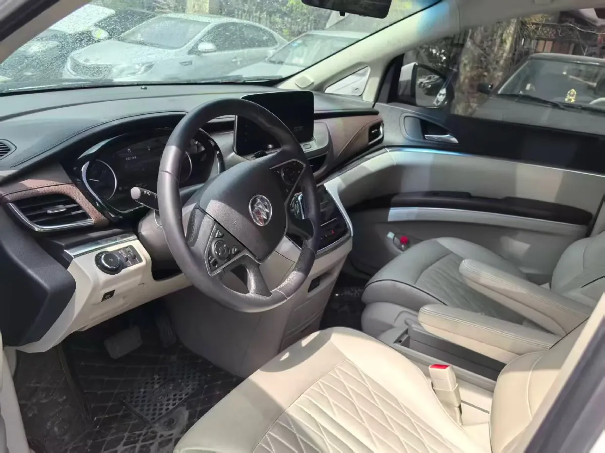 2022 Buick GL8 2.0T 237HP L4 9AT,autocango,china used car exporter,china ev exporter,chinese used car exporter,chinese used ev exporter