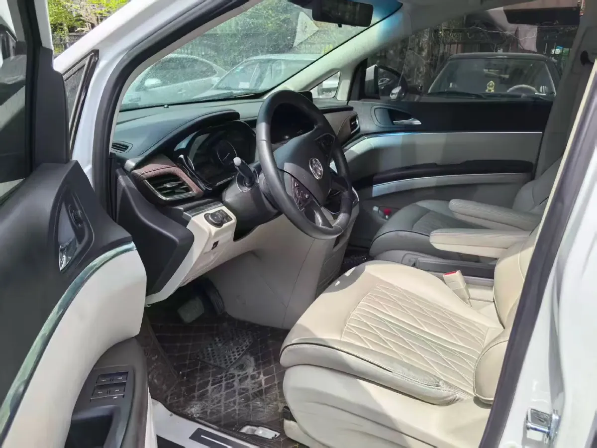 2022 Buick GL8 2.0T 237HP L4 9AT,autocango,china used car exporter,china ev exporter,chinese used car exporter,chinese used ev exporter