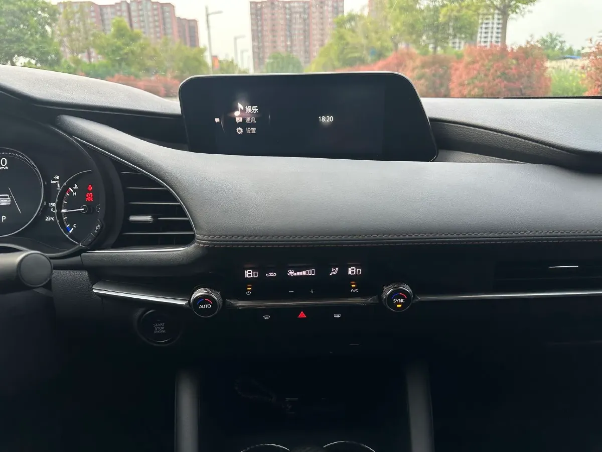 2020 Mazda 3 Axela 2.0L 158HP L4 6AT,autocango,china used car exporter,china ev exporter,chinese used car exporter,chinese used ev exporter