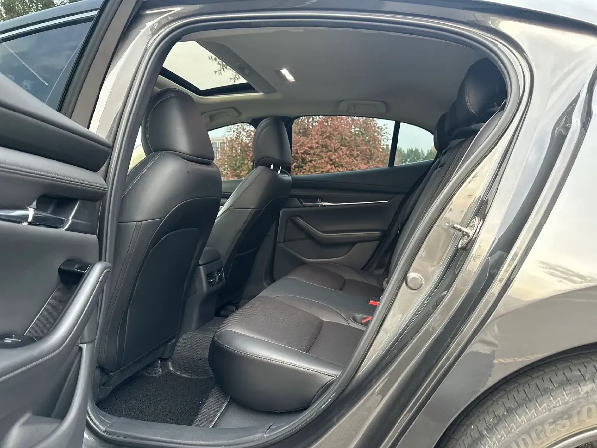 2020 Mazda 3 Axela 2.0L 158HP L4 6AT,autocango,china used car exporter,china ev exporter,chinese used car exporter,chinese used ev exporter