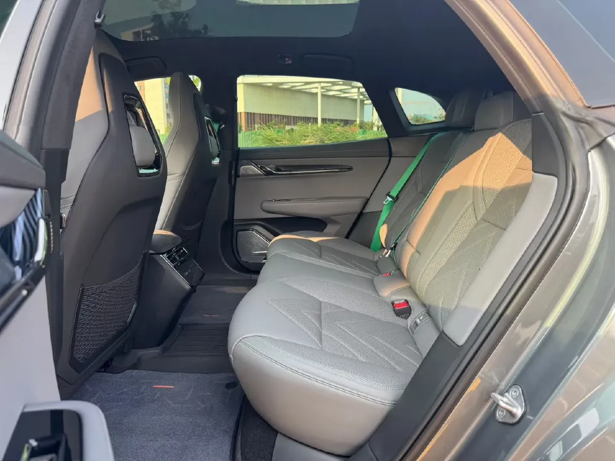 2023 Zeekr 001 BEV 86KWH,autocango,china used car exporter,china ev exporter,chinese used car exporter,chinese used ev exporter