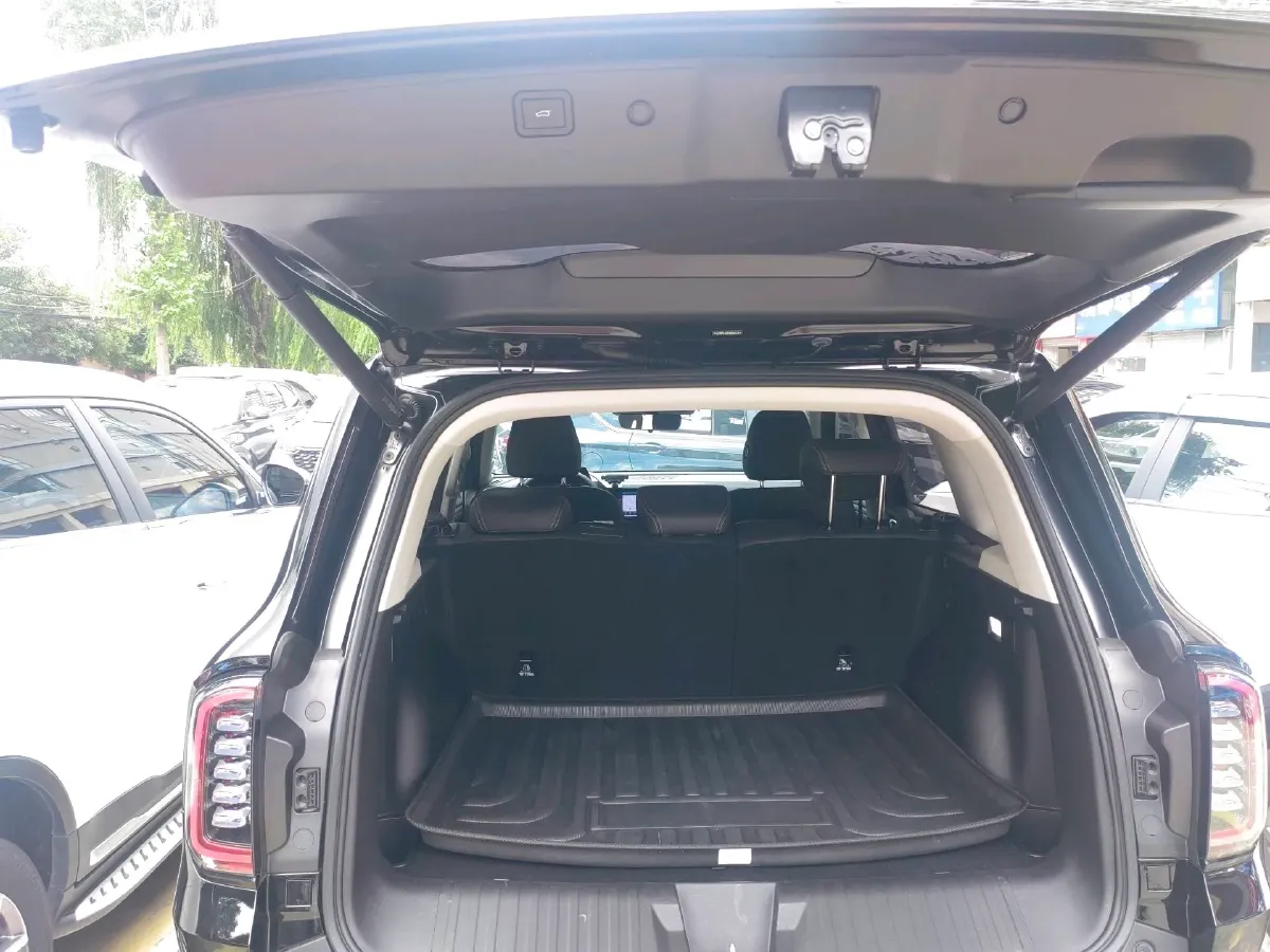 2024 Chery Arrizo 8 2.0T 254HP L4 8AT,autocango,china used car exporter,china ev exporter,chinese used car exporter,chinese used ev exporter