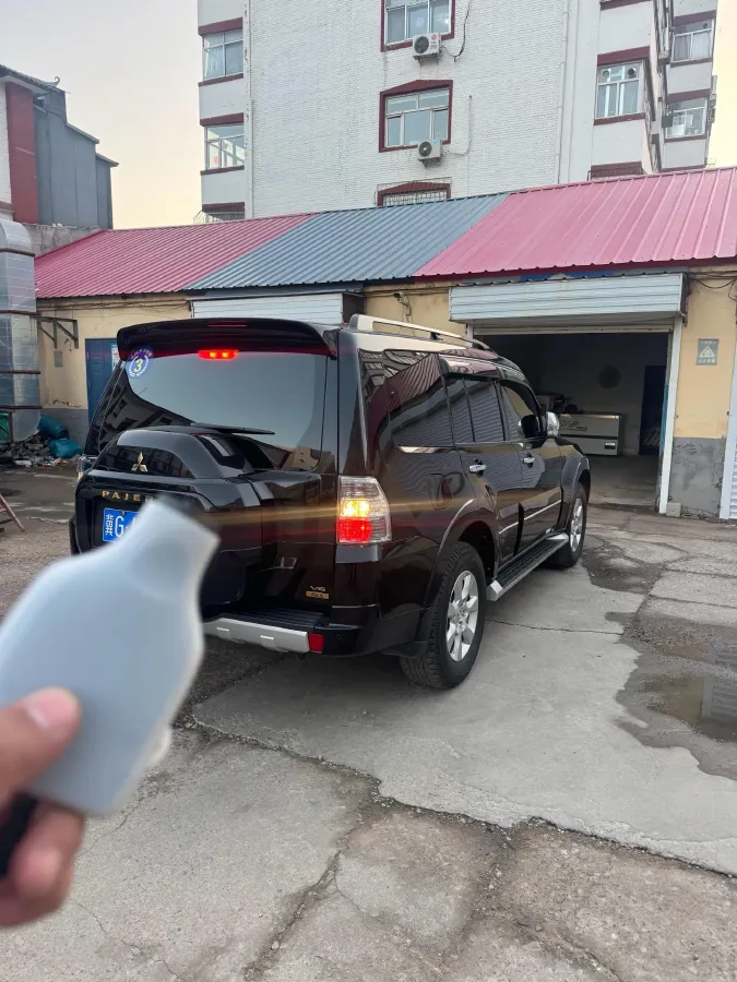 2018 Mitsubishi Pajero 3.0L 174HP V6 5AT,autocango,china used car exporter,china ev exporter,chinese used car exporter,chinese used ev exporter