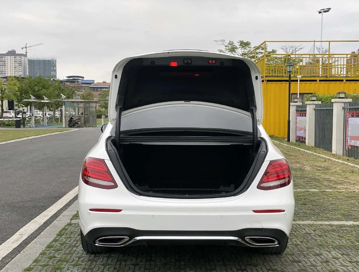 2020 Mercedes-Benz E Class 2.0T 258HP L4 9AT,autocango,china used car exporter,china ev exporter,chinese used car exporter,chinese used ev exporter