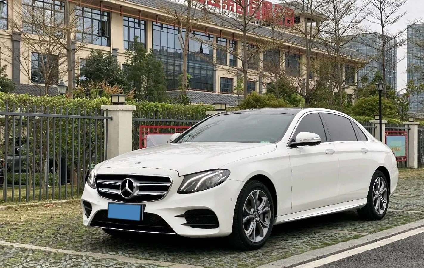 2020 Mercedes-Benz E Class 2.0T 258HP L4 9AT,autocango,china used car exporter,china ev exporter,chinese used car exporter,chinese used ev exporter