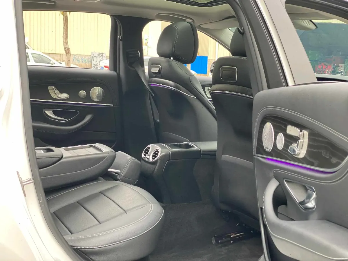 2020 Mercedes-Benz E Class 2.0T 258HP L4 9AT,autocango,china used car exporter,china ev exporter,chinese used car exporter,chinese used ev exporter