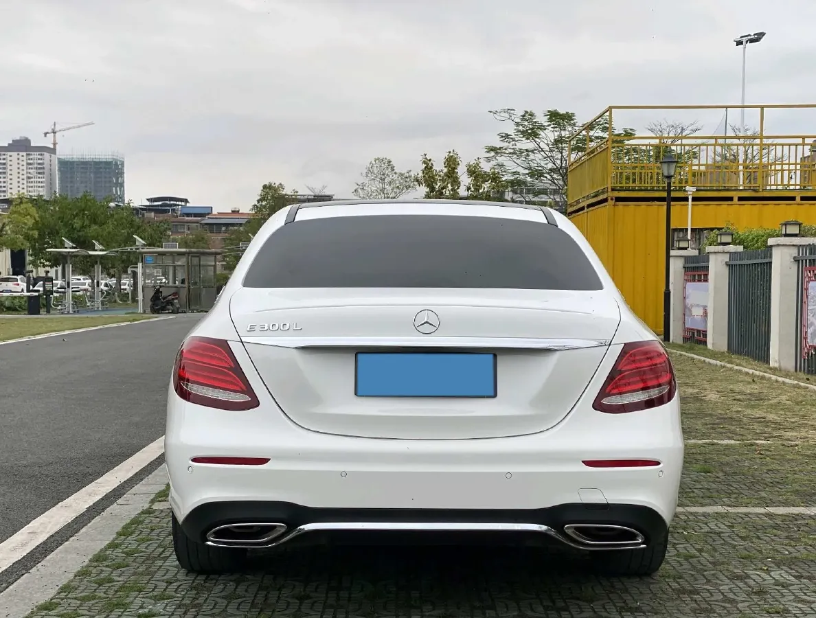2020 Mercedes-Benz E Class 2.0T 258HP L4 9AT,autocango,china used car exporter,china ev exporter,chinese used car exporter,chinese used ev exporter