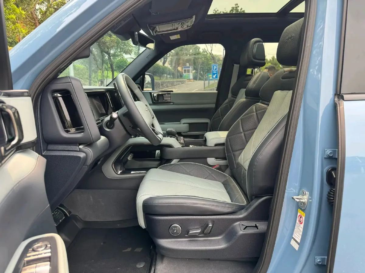 2023 FangChengBao Bao 5 1.5T 194HP L4 E-CVT PHEV 31.8KWH,autocango,china used car exporter,china ev exporter,chinese used car exporter,chinese used ev exporter