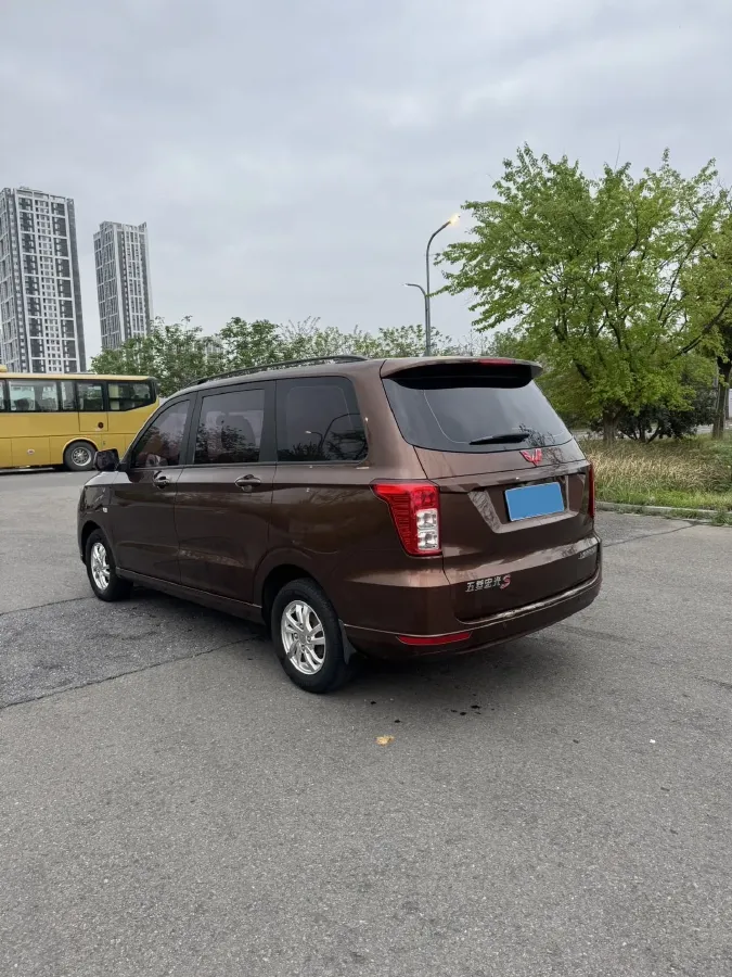 2018 WuLing HongGuang 1.5L 105HP L4 5MT,autocango,china used car exporter,china ev exporter,chinese used car exporter,chinese used ev exporter