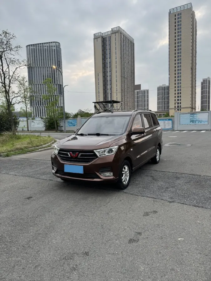 2018 WuLing HongGuang 1.5L 105HP L4 5MT,autocango,china used car exporter,china ev exporter,chinese used car exporter,chinese used ev exporter