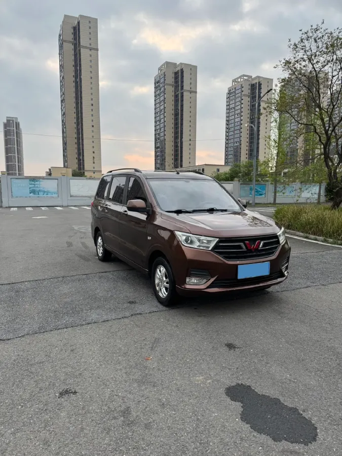 2018 WuLing HongGuang 1.5L 105HP L4 5MT,autocango,china used car exporter,china ev exporter,chinese used car exporter,chinese used ev exporter