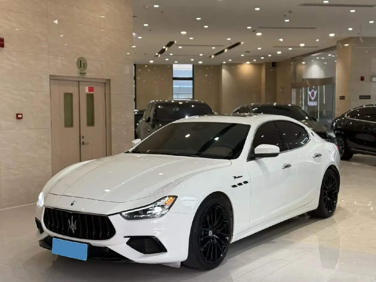 2022 Maserati Ghibli 3.0T 350HP V6 8AT,autocango,china used car exporter,china ev exporter,chinese used car exporter,chinese used ev exporter