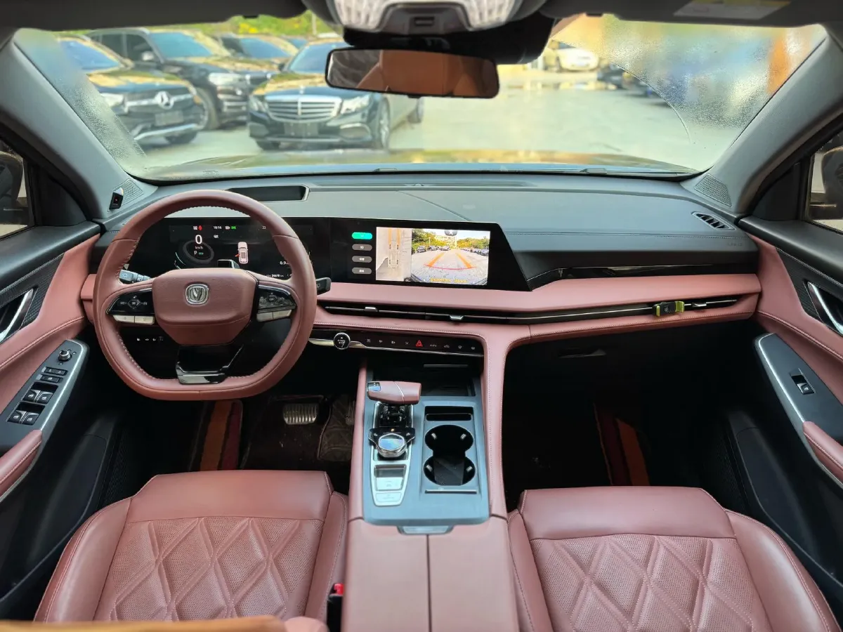 2023 ChangAn CS75 Plus 1.5T 188HP L4 8AT,autocango,china used car exporter,china ev exporter,chinese used car exporter,chinese used ev exporter