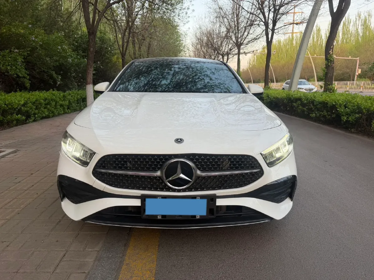 2023 Mercedes-Benz A Class 1.3T 163HP L4 7DCT,autocango,china used car exporter,china ev exporter,chinese used car exporter,chinese used ev exporter