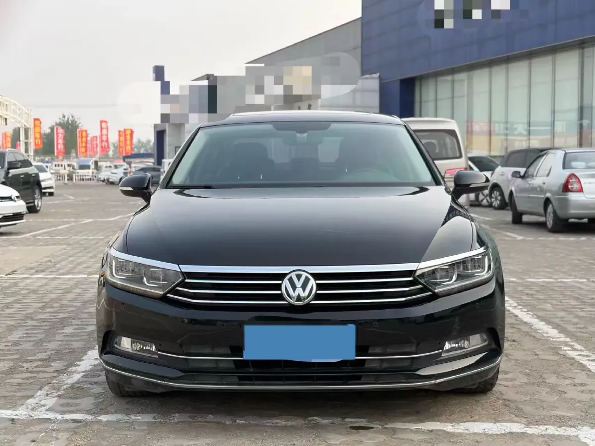 2019 Volkswagen Magotan 2.0T 186HP L4 7DCT,autocango,china used car exporter,china ev exporter,chinese used car exporter,chinese used ev exporter