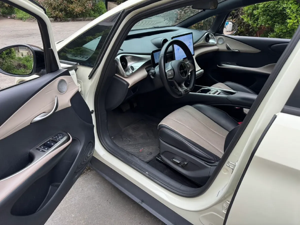 2021 Ford Escort 1.5L 122HP L3 6AT,autocango,china used car exporter,china ev exporter,chinese used car exporter,chinese used ev exporter